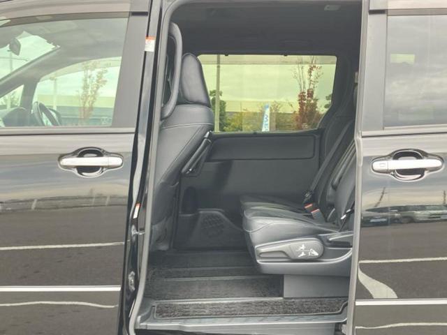 ヴォクシー ZSキラメキ3 新品タイヤ/保証書/純正 9インチ SDナビ/衝突安全装置/両側電動スライドドア/車線逸脱防止支援システム/シート ハーフレザー/パーキングアシスト バックガイド/ドライブレコーダー 前後 ドラレコ(7枚目)