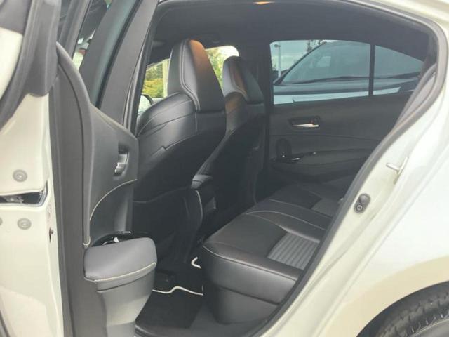 カローラ ハイブリッドダブルバイビー　ディスプレイオーディオ＋ナビ９インチ／トヨタセーフティセンス／シートヒーター　前席／車線逸脱防止支援システム／シート　ハーフレザー／ヘッドランプ　ＬＥＤ／ＥＴＣ／ＥＢＤ付ＡＢＳ　衝突被害軽減システム（7枚目）