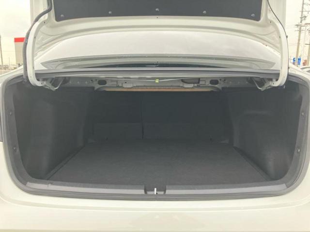 カローラ ハイブリッドダブルバイビー　ディスプレイオーディオ＋ナビ９インチ／トヨタセーフティセンス／シートヒーター　前席／車線逸脱防止支援システム／シート　ハーフレザー／ヘッドランプ　ＬＥＤ／ＥＴＣ／ＥＢＤ付ＡＢＳ　衝突被害軽減システム（8枚目）