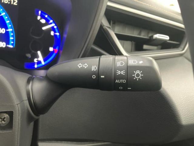 カローラ ハイブリッドダブルバイビー　ディスプレイオーディオ＋ナビ９インチ／トヨタセーフティセンス／シートヒーター　前席／車線逸脱防止支援システム／シート　ハーフレザー／ヘッドランプ　ＬＥＤ／ＥＴＣ／ＥＢＤ付ＡＢＳ　衝突被害軽減システム（15枚目）