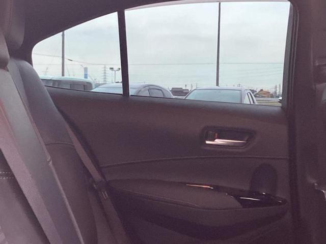 カローラ ハイブリッドダブルバイビー　ディスプレイオーディオ＋ナビ９インチ／トヨタセーフティセンス／シートヒーター　前席／車線逸脱防止支援システム／シート　ハーフレザー／ヘッドランプ　ＬＥＤ／ＥＴＣ／ＥＢＤ付ＡＢＳ　衝突被害軽減システム（21枚目）