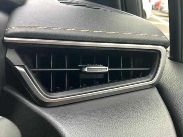 カローラ ハイブリッドダブルバイビー　ディスプレイオーディオ＋ナビ９インチ／トヨタセーフティセンス／シートヒーター　前席／車線逸脱防止支援システム／シート　ハーフレザー／ヘッドランプ　ＬＥＤ／ＥＴＣ／ＥＢＤ付ＡＢＳ　衝突被害軽減システム（26枚目）