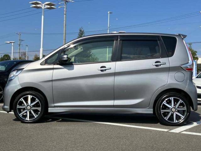 デイズ ハイウェイスターGターボ 新品タイヤ/純正 SDナビ/シートヒーター 運転席/アラウンドビューモニター/ドライブレコーダー 社外/ヘッドランプ HID/Bluetooth接続/ETC/EBD付ABS/横滑り防止装置 ドラレコ(2枚目)