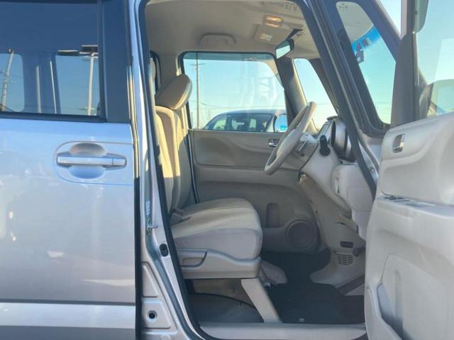 N-BOX G・ターボパッケージ 新品タイヤ/純正 SDナビ/両側電動スライドドア/ETC/EBD付ABS/横滑り防止装置/エアバッグ 運転席/エアバッグ 助手席/MTモード付き/アルミホイール 純正 14インチ/パワーウインドウ(4枚目)