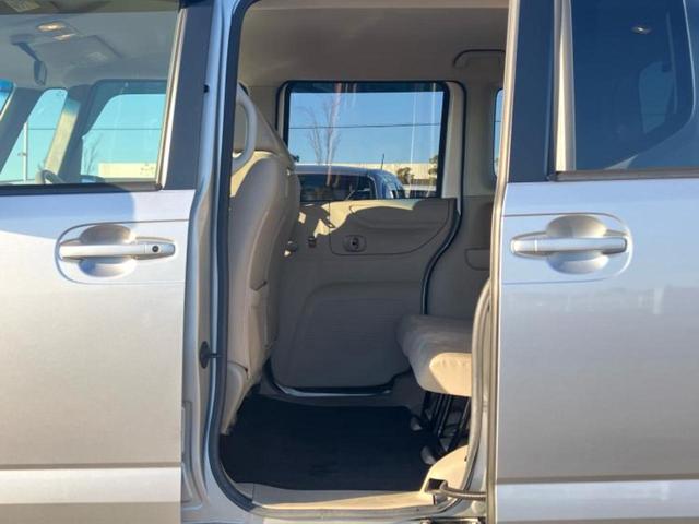 N-BOX G・ターボパッケージ 新品タイヤ/純正 SDナビ/両側電動スライドドア/ETC/EBD付ABS/横滑り防止装置/エアバッグ 運転席/エアバッグ 助手席/MTモード付き/アルミホイール 純正 14インチ/パワーウインドウ(7枚目)