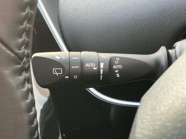 プリウス Ａ　新品タイヤ／保証書／純正　ＳＤナビ／トヨタセーフティセンス／車線逸脱防止支援システム／パーキングアシスト　自動操舵／ヘッドランプ　ＬＥＤ／ＥＴＣ／ＥＢＤ付ＡＢＳ／横滑り防止装置　衝突被害軽減システム（16枚目）