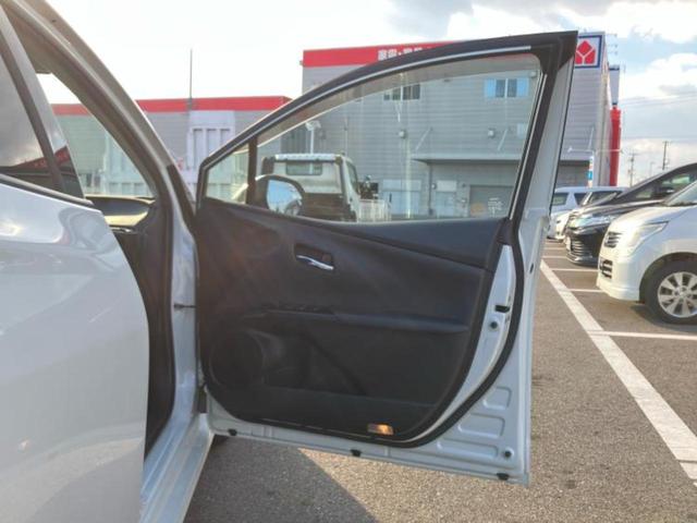 プリウス Ａ　新品タイヤ／保証書／純正　ＳＤナビ／トヨタセーフティセンス／車線逸脱防止支援システム／パーキングアシスト　自動操舵／ヘッドランプ　ＬＥＤ／ＥＴＣ／ＥＢＤ付ＡＢＳ／横滑り防止装置　衝突被害軽減システム（20枚目）