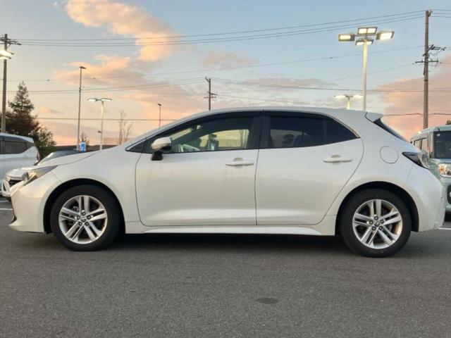 カローラスポーツ Ｇ　新品タイヤ／保証書／純正　９インチ　ＳＤナビ／衝突安全装置／車線逸脱防止支援システム／ヘッドランプ　ＬＥＤ／ＥＴＣ／ＥＢＤ付ＡＢＳ／横滑り防止装置／フルセグＴＶ／エアバッグ　運転席　ＬＥＤヘッドランプ（2枚目）