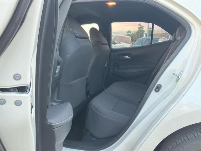 カローラスポーツ Ｇ　新品タイヤ／保証書／純正　９インチ　ＳＤナビ／衝突安全装置／車線逸脱防止支援システム／ヘッドランプ　ＬＥＤ／ＥＴＣ／ＥＢＤ付ＡＢＳ／横滑り防止装置／フルセグＴＶ／エアバッグ　運転席　ＬＥＤヘッドランプ（7枚目）