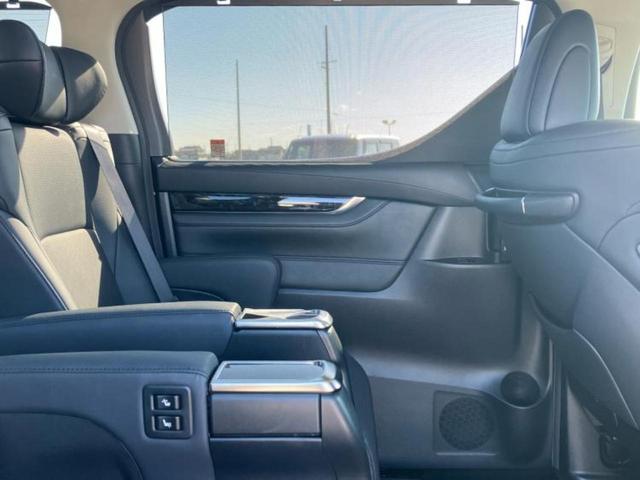 アルファード Ｓ　Ｃパッケージ　サンルーフ／モデリスタエアロ／保証書／ディスプレイオーディオ９インチ／デジタルインナーミラー／トヨタセーフティセンス／両側電動スライドドア／シートヒーター　前席／シート　合皮　衝突被害軽減システム（21枚目）