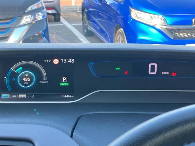 セレナ ｅパワーハイウェイスターＶ　新品タイヤ／純正　１０インチ　ＳＤナビ／フリップダウンモニター／インテリジェントルームミラー／エマージェンシーブレーキ／両側電動スライドドア／アラウンドビューモニター／車線逸脱防止支援システム　ＥＴＣ（13枚目）