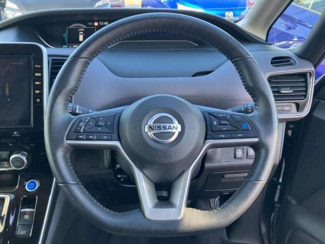 セレナ ｅパワーハイウェイスターＶ　新品タイヤ／純正　１０インチ　ＳＤナビ／フリップダウンモニター／インテリジェントルームミラー／エマージェンシーブレーキ／両側電動スライドドア／アラウンドビューモニター／車線逸脱防止支援システム　ＥＴＣ（14枚目）