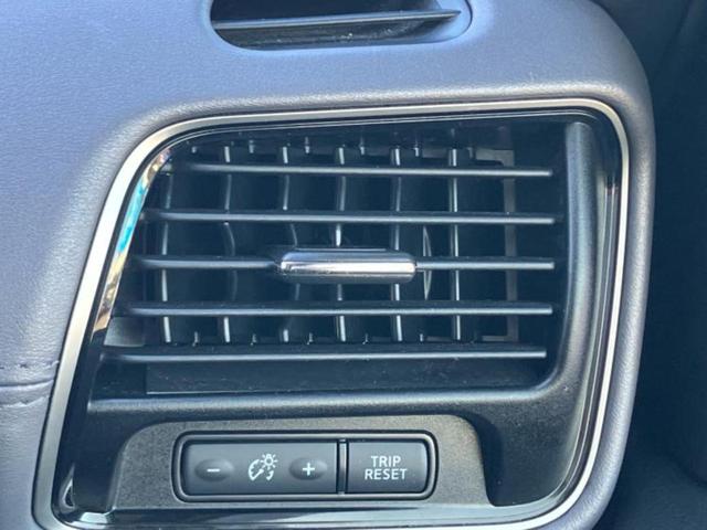 セレナ ｅパワーハイウェイスターＶ　新品タイヤ／純正　１０インチ　ＳＤナビ／フリップダウンモニター／インテリジェントルームミラー／エマージェンシーブレーキ／両側電動スライドドア／アラウンドビューモニター／車線逸脱防止支援システム　ＥＴＣ（27枚目）