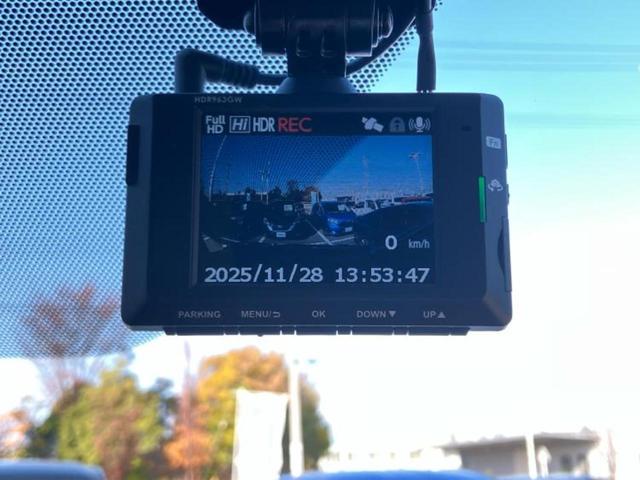 セレナ ｅパワーハイウェイスターＶ　新品タイヤ／純正　１０インチ　ＳＤナビ／フリップダウンモニター／インテリジェントルームミラー／エマージェンシーブレーキ／両側電動スライドドア／アラウンドビューモニター／車線逸脱防止支援システム　ＥＴＣ（32枚目）