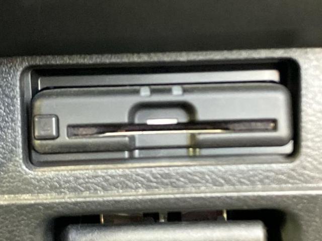 ノート X 新品タイヤ/保証書/純正 9インチ SDナビ/インテリジェントルームミラー/エマージェンシーブレーキ/車線逸脱防止支援システム/ドライブレコーダー 純正/ヘッドランプ LED/USBジャック ドラレコ(18枚目)