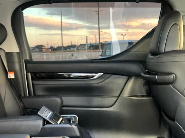 アルファード Ｓ　Ｃパッケージ　サンルーフ／ディスプレイオーディオ＋ナビ／フリップダウンモニター　純正　１２．８インチ／デジタルインナーミラー／両側電動スライドドア／車線逸脱防止支援システム／電動バックドア　バックカメラ　ドラレコ（21枚目）