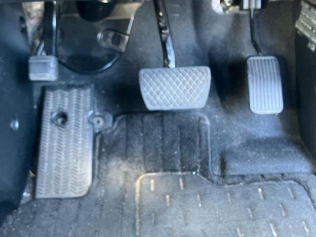 ステップワゴンスパーダ スパーダ・ホンダセンシング　新品タイヤ／保証書／純正　９インチ　ＳＤナビ／フリップダウンモニター／両側電動スライドドア／ヘッドランプ　ＬＥＤ／ＥＴＣ／ＥＢＤ付ＡＢＳ／横滑り防止装置／アイドリングストップ／フルセグＴＶ（11枚目）