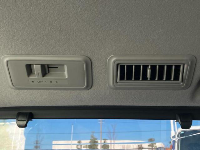 ステップワゴンスパーダ スパーダ・ホンダセンシング　新品タイヤ／保証書／純正　９インチ　ＳＤナビ／フリップダウンモニター／両側電動スライドドア／ヘッドランプ　ＬＥＤ／ＥＴＣ／ＥＢＤ付ＡＢＳ／横滑り防止装置／アイドリングストップ／フルセグＴＶ（17枚目）