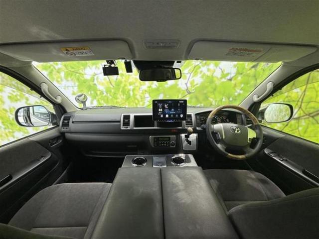 ハイエースワゴン ＧＬ　ディスプレイオーディオ１１インチ／フリップダウンモニター　社外　１２．８インチ／電動スライドドア／ヘッドランプ　ＬＥＤ／ＥＴＣ／エアバッグ　運転席／エアバッグ　助手席／パワーウインドウ　後席モニター（4枚目）