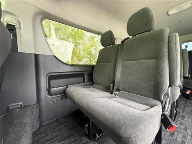 ハイエースワゴン ＧＬ　ディスプレイオーディオ１１インチ／フリップダウンモニター　社外　１２．８インチ／電動スライドドア／ヘッドランプ　ＬＥＤ／ＥＴＣ／エアバッグ　運転席／エアバッグ　助手席／パワーウインドウ　後席モニター（6枚目）