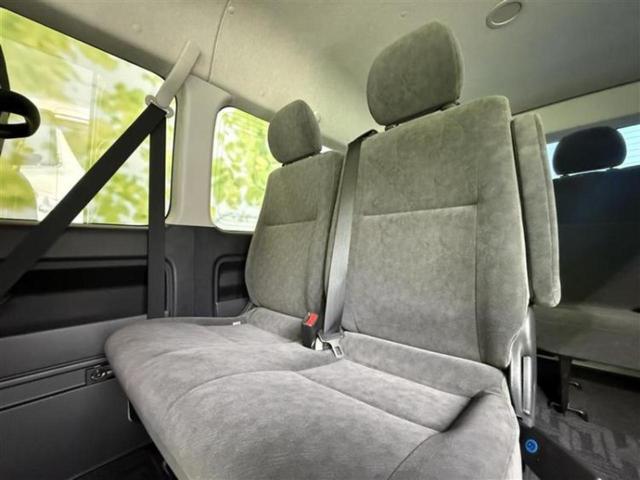 ハイエースワゴン ＧＬ　ディスプレイオーディオ１１インチ／フリップダウンモニター　社外　１２．８インチ／電動スライドドア／ヘッドランプ　ＬＥＤ／ＥＴＣ／エアバッグ　運転席／エアバッグ　助手席／パワーウインドウ　後席モニター（7枚目）