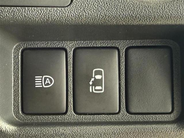 ハイエースワゴン ＧＬ　ディスプレイオーディオ１１インチ／フリップダウンモニター　社外　１２．８インチ／電動スライドドア／ヘッドランプ　ＬＥＤ／ＥＴＣ／エアバッグ　運転席／エアバッグ　助手席／パワーウインドウ　後席モニター（17枚目）