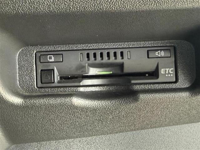 ハイエースワゴン ＧＬ　ディスプレイオーディオ１１インチ／フリップダウンモニター　社外　１２．８インチ／電動スライドドア／ヘッドランプ　ＬＥＤ／ＥＴＣ／エアバッグ　運転席／エアバッグ　助手席／パワーウインドウ　後席モニター（18枚目）