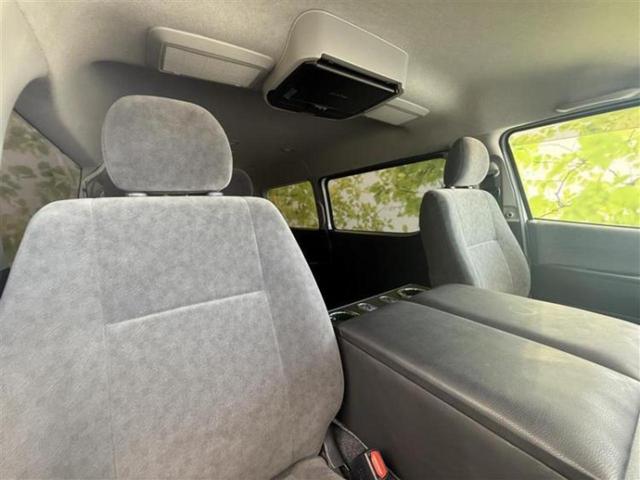 ハイエースワゴン ＧＬ　ディスプレイオーディオ１１インチ／フリップダウンモニター　社外　１２．８インチ／電動スライドドア／ヘッドランプ　ＬＥＤ／ＥＴＣ／エアバッグ　運転席／エアバッグ　助手席／パワーウインドウ　後席モニター（19枚目）
