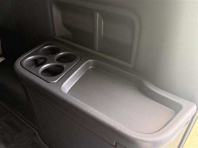 ハイエースワゴン ＧＬ　ディスプレイオーディオ１１インチ／フリップダウンモニター　社外　１２．８インチ／電動スライドドア／ヘッドランプ　ＬＥＤ／ＥＴＣ／エアバッグ　運転席／エアバッグ　助手席／パワーウインドウ　後席モニター（37枚目）