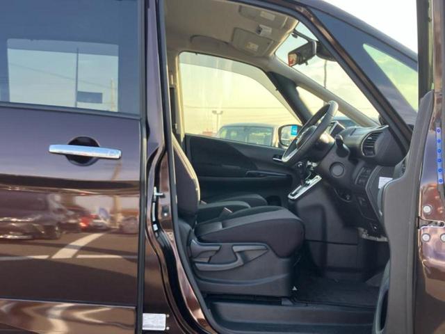 セレナ ハイウェイスターG 新品タイヤ/保証書/純正 9インチ メモリーナビ/フリップダウンモニター 純正 11インチ/インテリジェントルームミラー/エマージェンシーブレーキ/両側電動スライドドア/アラウンドビューモニター(4枚目)