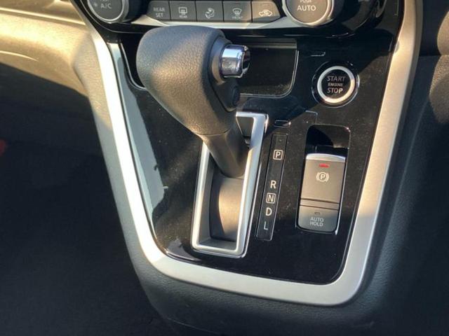 セレナ ハイウェイスターG 新品タイヤ/保証書/純正 9インチ メモリーナビ/フリップダウンモニター 純正 11インチ/インテリジェントルームミラー/エマージェンシーブレーキ/両側電動スライドドア/アラウンドビューモニター(14枚目)