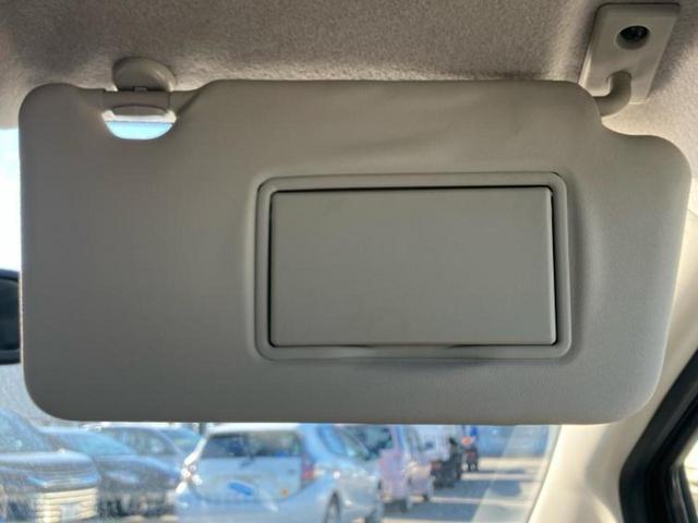 ノート X DIG-S 純正 SDナビ/ETC/EBD付ABS/アイドリングストップ/フルセグTV/エアバッグ 運転席/エアバッグ 助手席/パワーウインドウ/キーレスエントリー/パワーステアリング/盗難防止システム(28枚目)