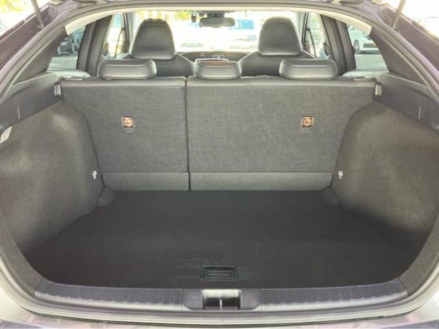 プリウス Ａツーリングセレクション　モデリスタエアロ／純正　９インチ　ＳＤナビ／衝突安全装置／シートヒーター／車線逸脱防止支援システム／パーキングアシスト　自動操舵／ドライブレコーダー　純正／ヘッドランプ　ＬＥＤ　衝突被害軽減システム（8枚目）