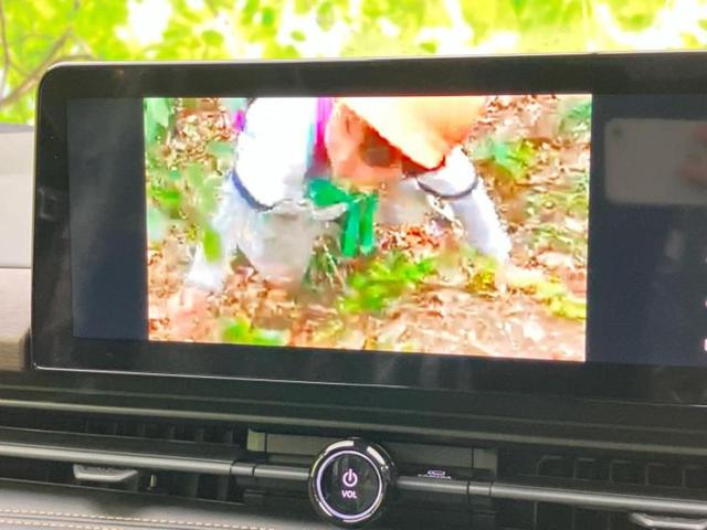 セレナ ハイウェイスターＶ　保証書／ディスプレイオーディオ１２．３インチ／フリップダウンモニター　純正　１１インチ／インテリジェントルームミラー／エマージェンシーブレーキ／両側電動スライドドア／アラウンドビューモニター　禁煙車（13枚目）
