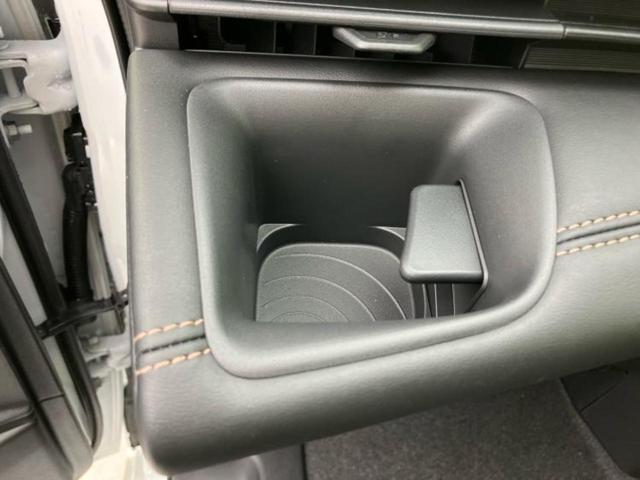 セレナ ハイウェイスターＶ　保証書／ディスプレイオーディオ１２．３インチ／フリップダウンモニター　純正　１１インチ／インテリジェントルームミラー／エマージェンシーブレーキ／両側電動スライドドア／アラウンドビューモニター　禁煙車（42枚目）
