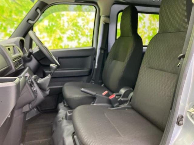 ハイゼットカーゴ 4WDデラックス 新品タイヤ/保証書/スマートアシスト(トヨタ・ダイハツ)/ETC/EBD付ABS/横滑り防止装置/アイドリングストップ/エアバッグ 運転席/エアバッグ 助手席/衝突安全ボディ/パワーウインドウ 4WD(6枚目)