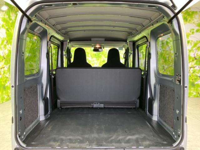 ハイゼットカーゴ 4WDデラックス 新品タイヤ/保証書/スマートアシスト(トヨタ・ダイハツ)/ETC/EBD付ABS/横滑り防止装置/アイドリングストップ/エアバッグ 運転席/エアバッグ 助手席/衝突安全ボディ/パワーウインドウ 4WD(8枚目)