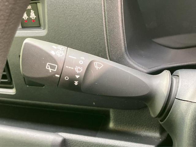 ハイゼットカーゴ 4WDデラックス 新品タイヤ/保証書/スマートアシスト(トヨタ・ダイハツ)/ETC/EBD付ABS/横滑り防止装置/アイドリングストップ/エアバッグ 運転席/エアバッグ 助手席/衝突安全ボディ/パワーウインドウ 4WD(13枚目)