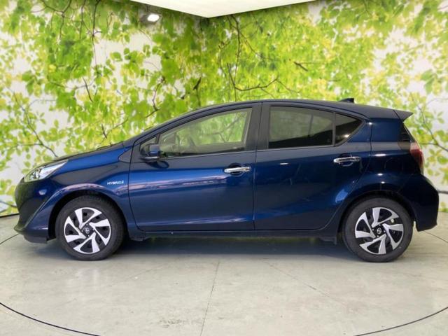 アクア Ｓスタイルブラック　新品タイヤ／保証書／社外　ＳＤナビ／衝突安全装置／車線逸脱防止支援システム／Ｂｌｕｅｔｏｏｔｈ接続／ＥＴＣ／ＥＢＤ付ＡＢＳ／横滑り防止装置／アイドリングストップ／バックモニター／フルセグＴＶ／禁煙車（2枚目）