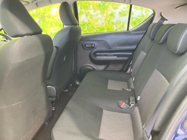 アクア Ｓスタイルブラック　新品タイヤ／保証書／社外　ＳＤナビ／衝突安全装置／車線逸脱防止支援システム／Ｂｌｕｅｔｏｏｔｈ接続／ＥＴＣ／ＥＢＤ付ＡＢＳ／横滑り防止装置／アイドリングストップ／バックモニター／フルセグＴＶ／禁煙車（7枚目）