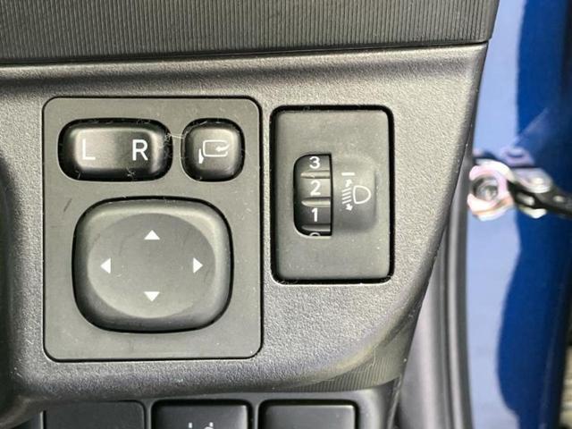 アクア Ｓスタイルブラック　新品タイヤ／保証書／社外　ＳＤナビ／衝突安全装置／車線逸脱防止支援システム／Ｂｌｕｅｔｏｏｔｈ接続／ＥＴＣ／ＥＢＤ付ＡＢＳ／横滑り防止装置／アイドリングストップ／バックモニター／フルセグＴＶ／禁煙車（30枚目）