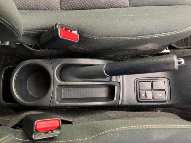 アクア Ｓスタイルブラック　新品タイヤ／保証書／社外　ＳＤナビ／衝突安全装置／車線逸脱防止支援システム／Ｂｌｕｅｔｏｏｔｈ接続／ＥＴＣ／ＥＢＤ付ＡＢＳ／横滑り防止装置／アイドリングストップ／バックモニター／フルセグＴＶ／禁煙車（45枚目）