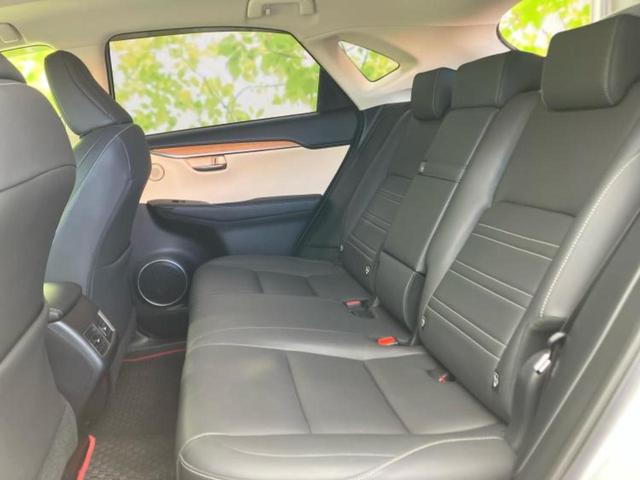 NX 4WD NX200t Iパッケージ サンルーフ/純正エアロ/保証書/純正 HDDナビ/シートヒーター/シート フルレザー/ヘッドランプ LED/ETC/EBD付ABS/横滑り防止装置/アイドリングストップ/サイドモニター 革シート(7枚目)