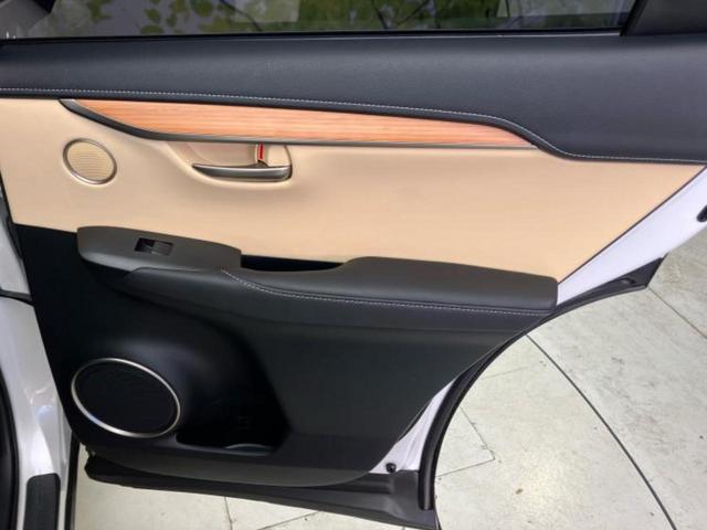 NX 4WD NX200t Iパッケージ サンルーフ/純正エアロ/保証書/純正 HDDナビ/シートヒーター/シート フルレザー/ヘッドランプ LED/ETC/EBD付ABS/横滑り防止装置/アイドリングストップ/サイドモニター 革シート(22枚目)