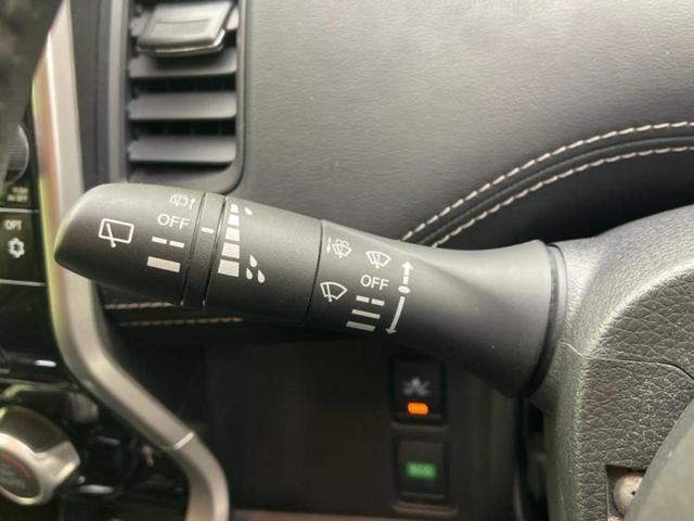 セレナ ハイウェイスターＶセレクション２　純正　９インチ　ＳＤナビ／フリップダウンモニター／エマージェンシーブレーキ／両側電動スライドドア／車線逸脱防止支援システム／プロパイロット／ドライブレコーダー　前後／ヘッドランプ　ＬＥＤ　後席モニター（17枚目）