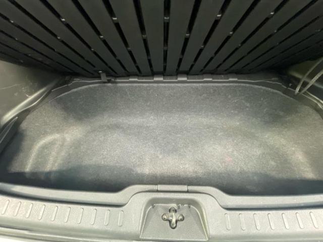 セレナ ハイウェイスターＶセレクション２　純正　９インチ　ＳＤナビ／フリップダウンモニター／エマージェンシーブレーキ／両側電動スライドドア／車線逸脱防止支援システム／プロパイロット／ドライブレコーダー　前後／ヘッドランプ　ＬＥＤ　後席モニター（26枚目）