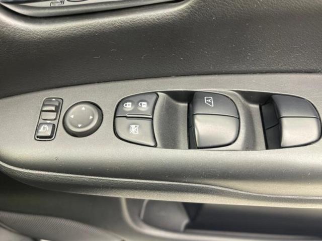 セレナ ハイウェイスターＶセレクション２　純正　９インチ　ＳＤナビ／フリップダウンモニター／エマージェンシーブレーキ／両側電動スライドドア／車線逸脱防止支援システム／プロパイロット／ドライブレコーダー　前後／ヘッドランプ　ＬＥＤ　後席モニター（33枚目）