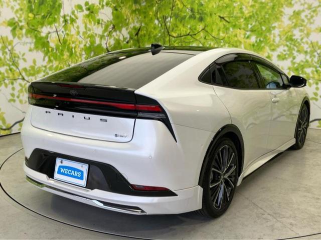 プリウス Ｚ　ガラスルーフ／純正エアロ／ディスプレイオーディオ＋ナビ１１インチ／デジタルインナーミラー／トヨタセーフティセンス／シートヒーター／全方位モニター／車線逸脱防止支援システム／シート　合皮　全周囲カメラ（3枚目）