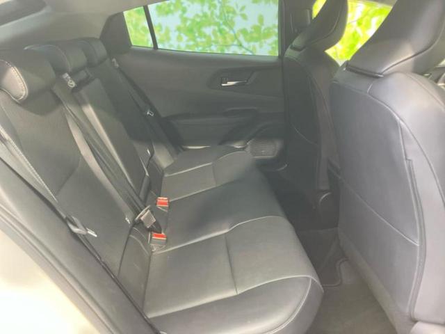 プリウス Ｚ　ガラスルーフ／純正エアロ／ディスプレイオーディオ＋ナビ１１インチ／デジタルインナーミラー／トヨタセーフティセンス／シートヒーター／全方位モニター／車線逸脱防止支援システム／シート　合皮　全周囲カメラ（5枚目）