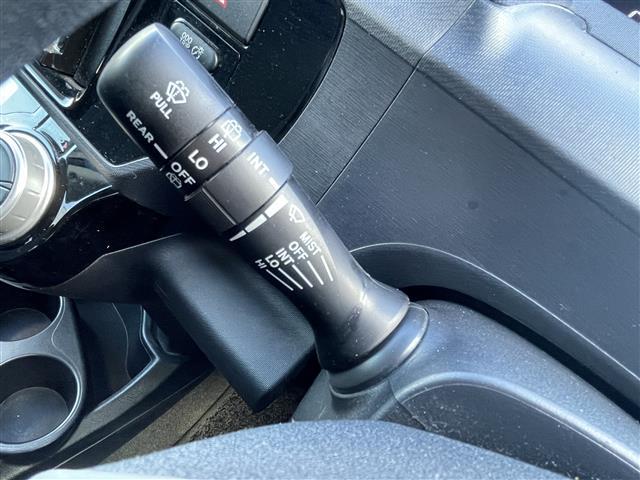 アクア S ATハイビーム BLUETOOTH キーレスエントリ SDナビゲーション USB接続 ドラレコ付 フルセグ地デジ イモビ ナビ&TV オートエアコン デュアルエアバック ESC パワーウィンドウ(7枚目)